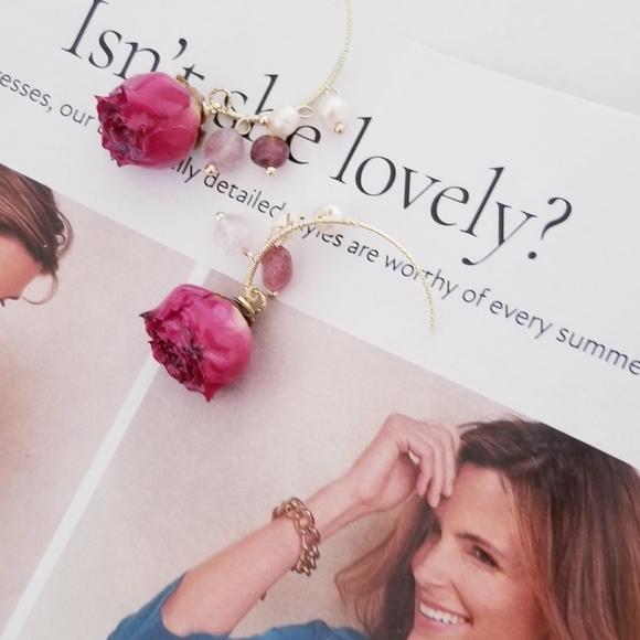 Gold Plated Eternal Flower Natural Freshwater Pearls Earrings - Picture 12 of 15